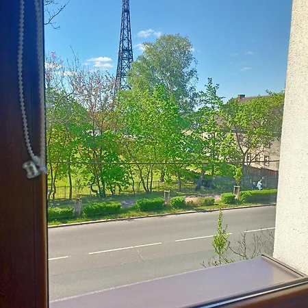 Radiostacja Ix, Parking Free *