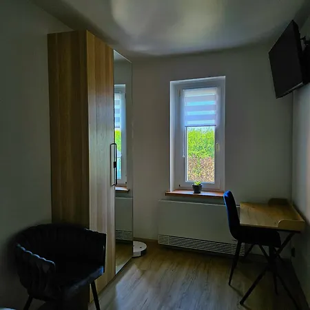 Radiostacja Ix, Parking Free 아파트 *