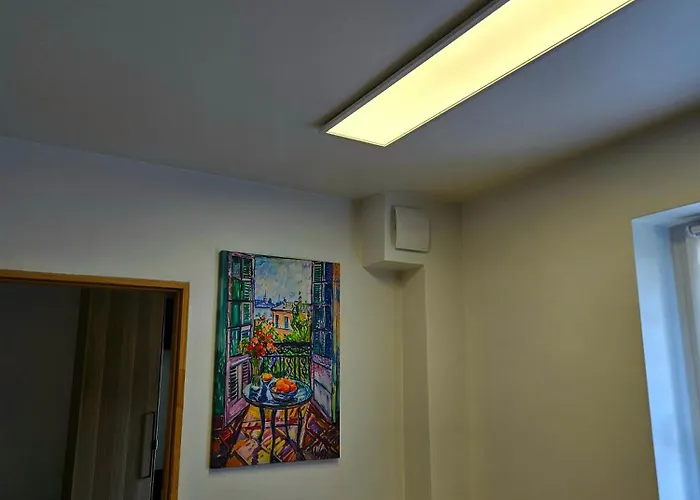 Radiostacja Ix, Parking Free