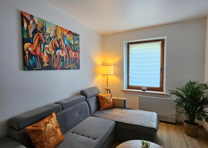 Radiostacja Ix, Parking Free *